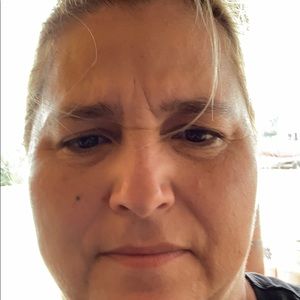 Meet your Posher, Elisa